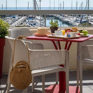 2* Отель Ibis Budget Bord De