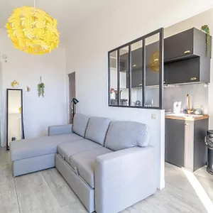  Hébergement de vacances Charming In The Heart Of
